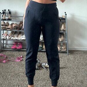 LULULEMON JOGGERS SMALL